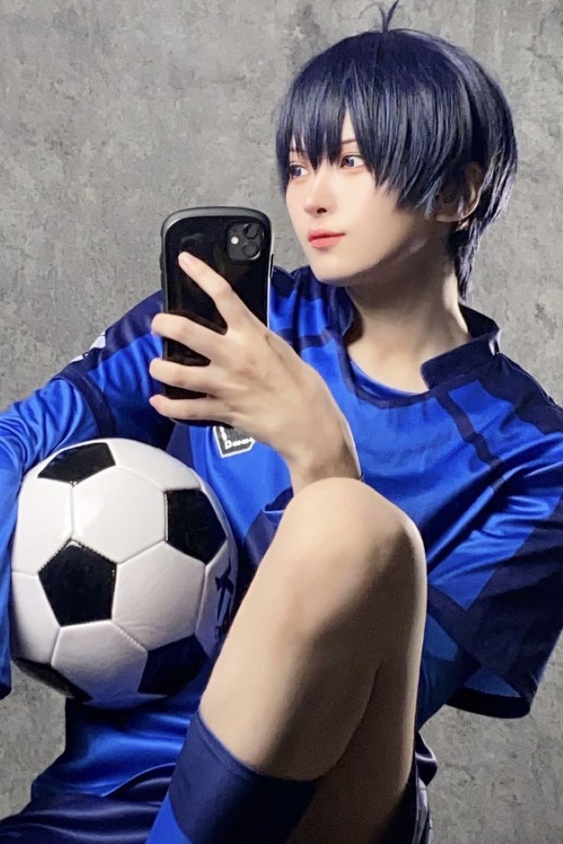 anh-isagi-yoichi-cosplay (6)