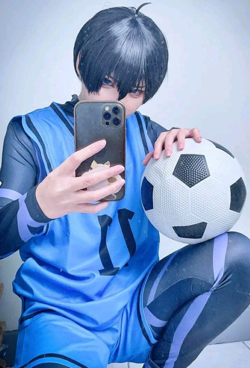 anh-isagi-yoichi-cosplay-dep (30)