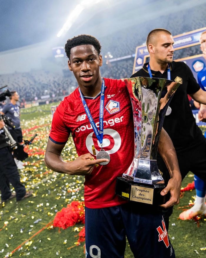 99+ Ảnh Jonathan David mới nhất: hình ảnh thi đấu đầy cảm xúc