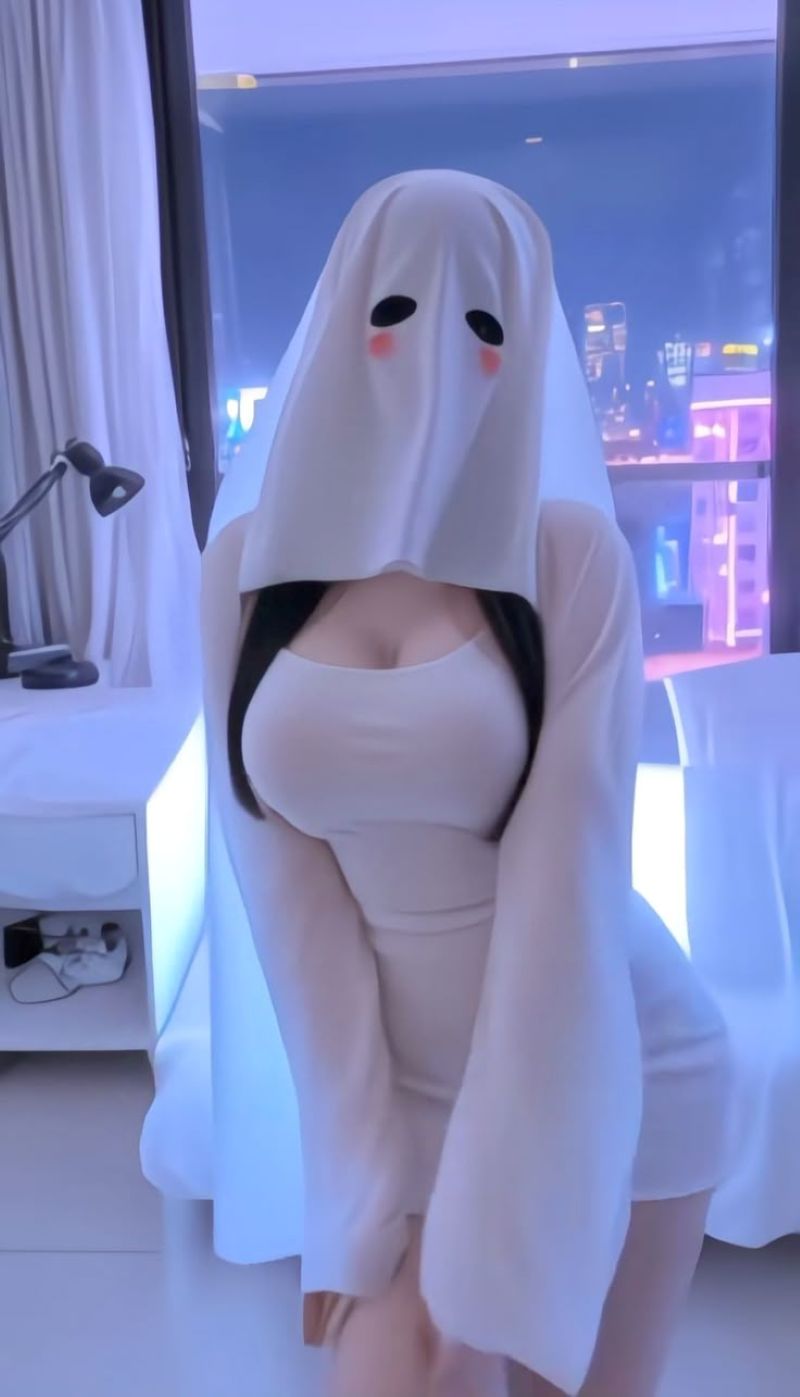 anh-lewd-cosplay (5)