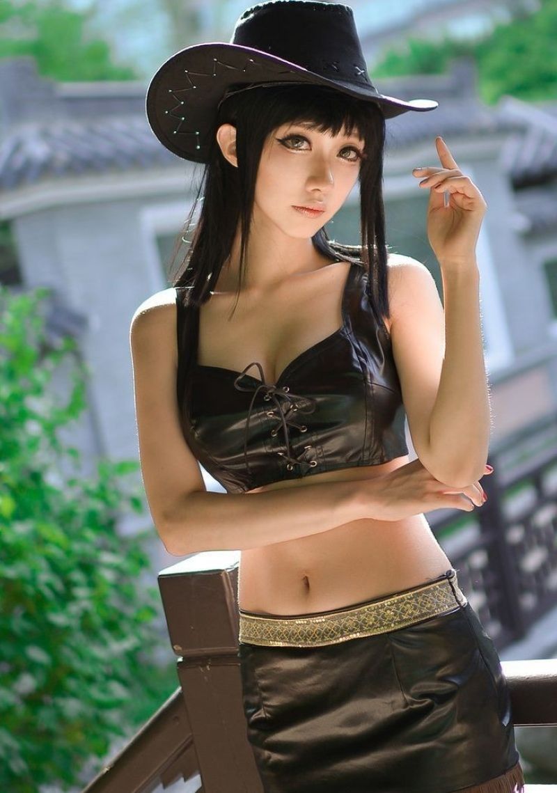 99+ Ảnh Nico Robin cosplay ma mị và gợi cảm: Khi vẻ đẹp tri thức bước ra từ thế giới anime