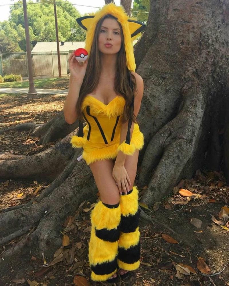 anh-pikachu-cosplay (17)