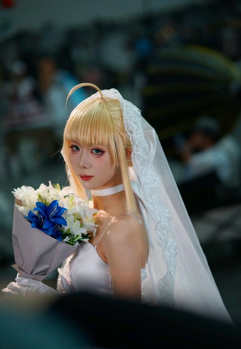 anh-saber-bride-cosplay (23)
