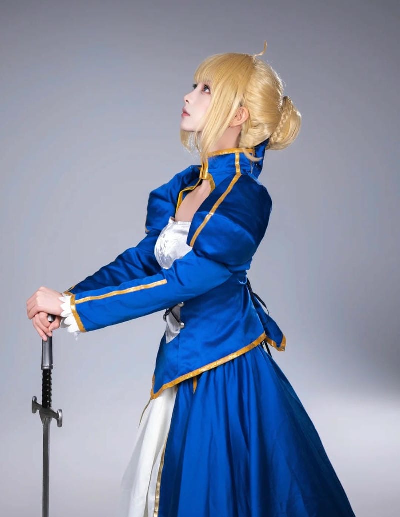 anh-saber-cosplay (21)