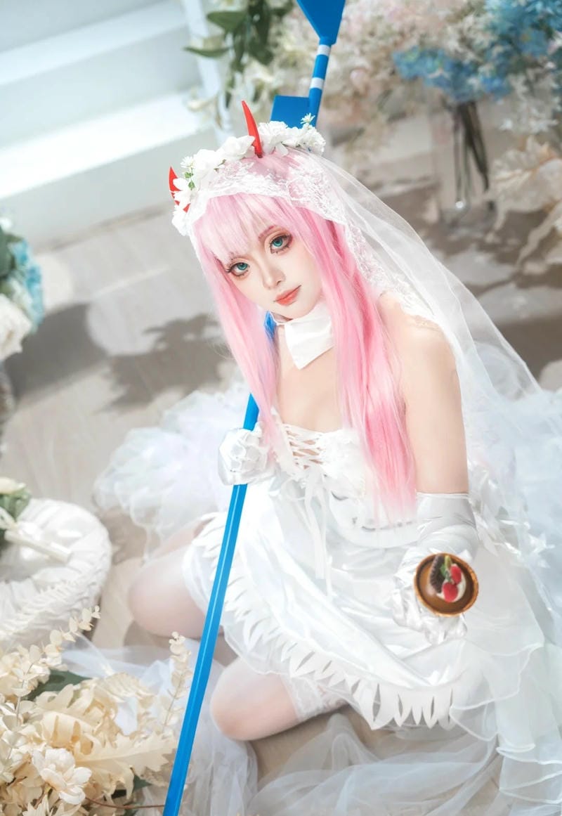 anh-zero-two-cosplay (1)