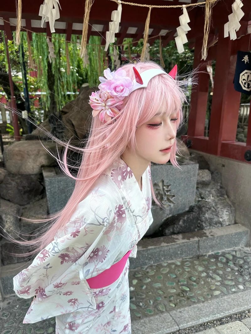 anh-zero-two-cosplay (5)