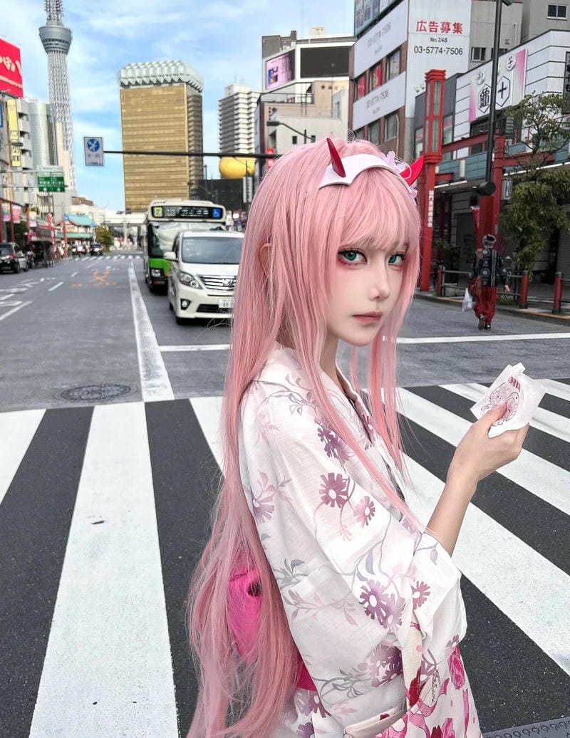 anh-zero-two-cosplay (7)